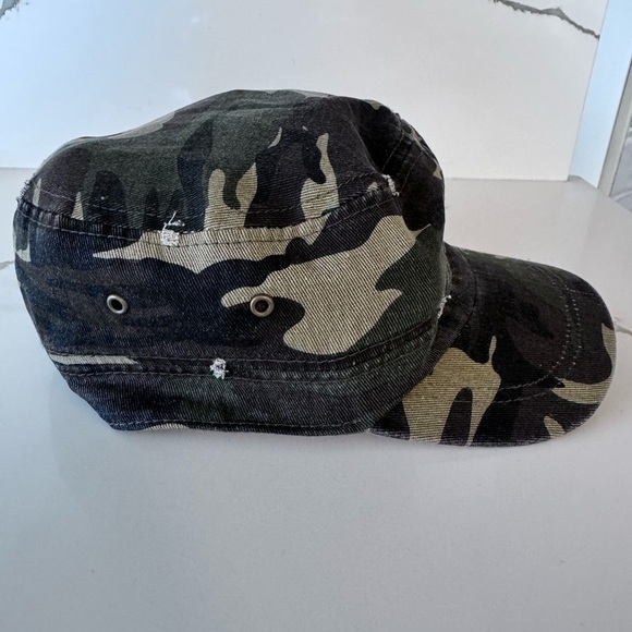 David and Young Accessories - David And Young Cadet Army Cap in Distressed Camo - One Size